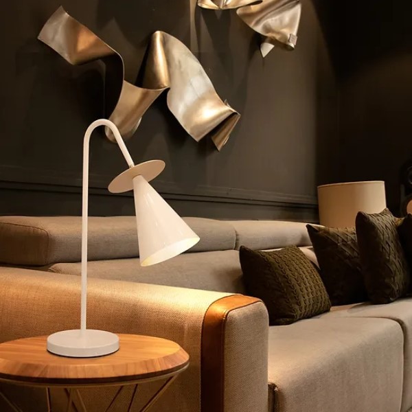 Luminaria de Mesa Lepus Articulavel Cone 05419 Acend